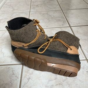 Sperry boots